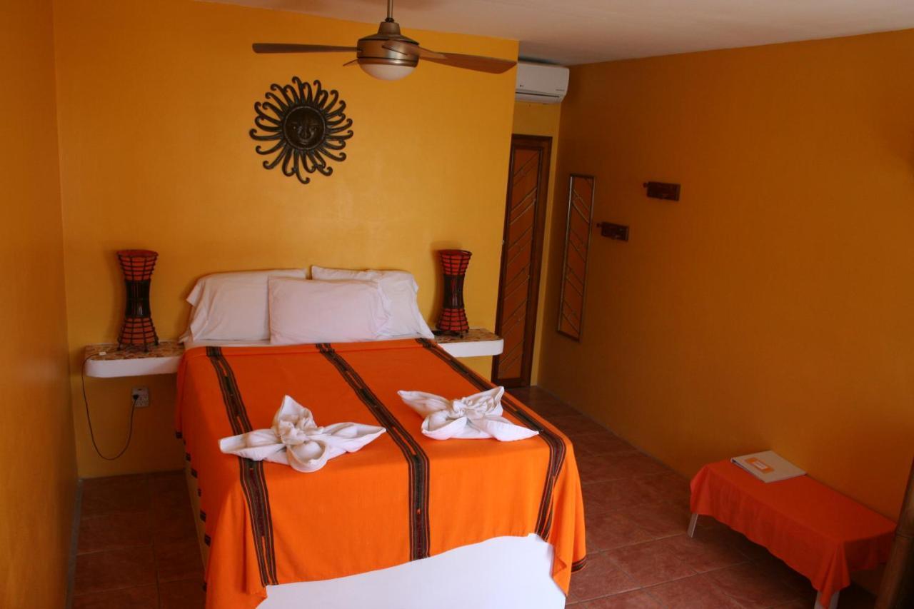 Seaside Cabanas Hotel Caye Corker Kültér fotó
