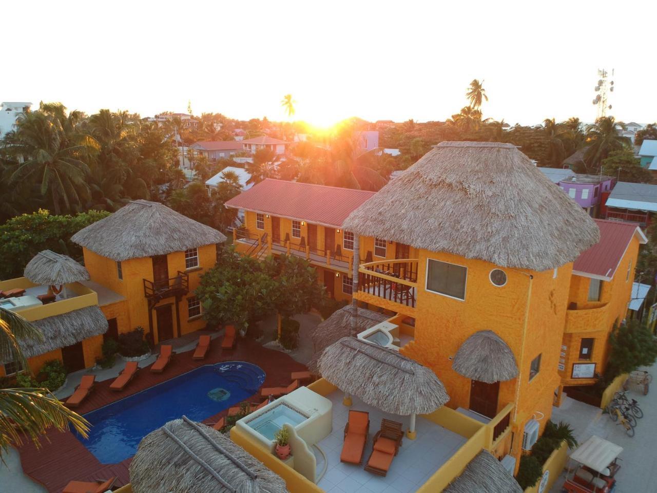 Seaside Cabanas Hotel Caye Corker Kültér fotó