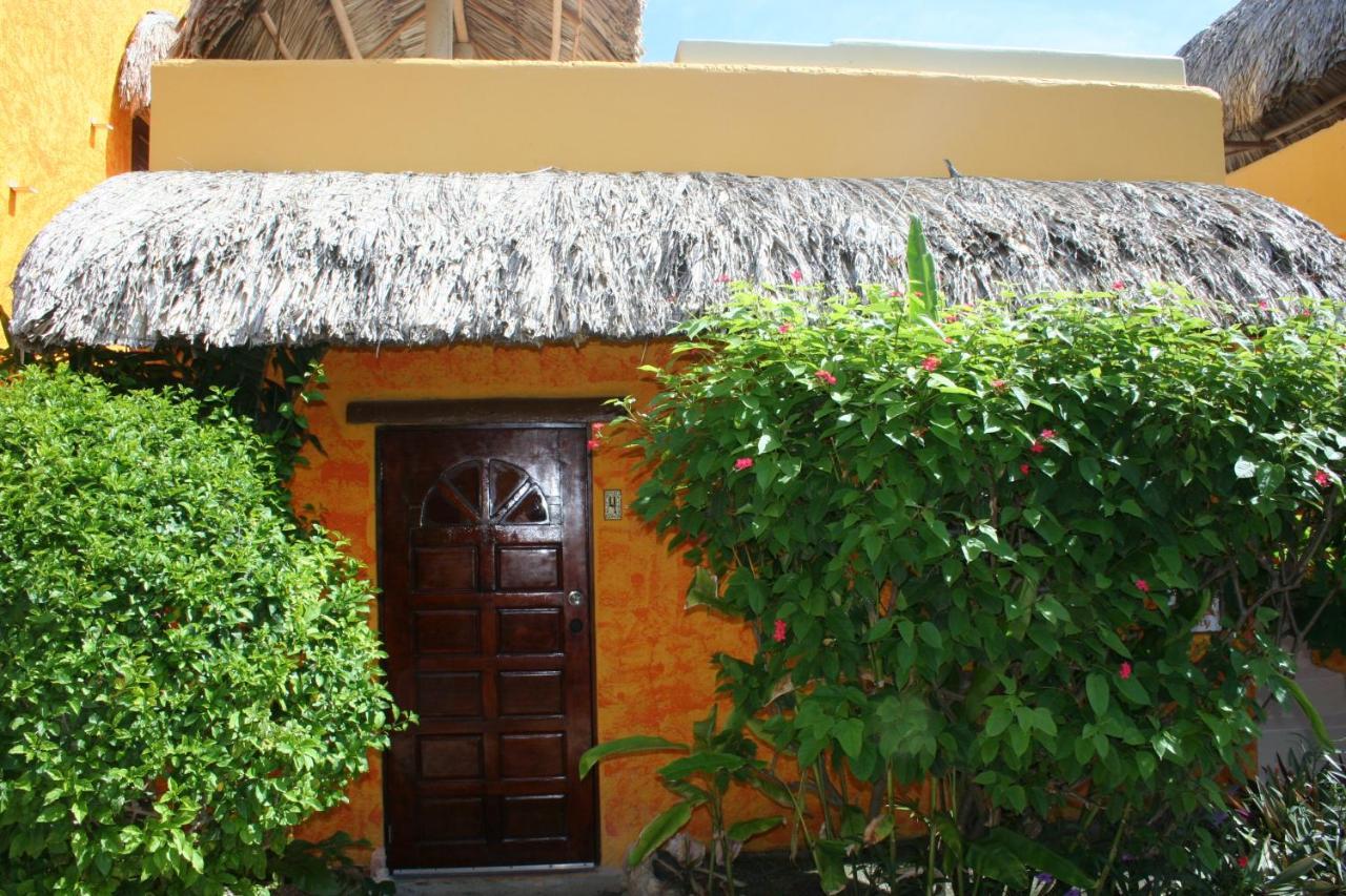 Seaside Cabanas Hotel Caye Corker Kültér fotó