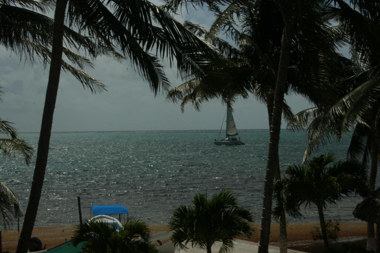 Seaside Cabanas Hotel Caye Corker Kültér fotó